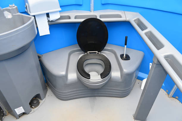 Best Porta potty rental near me  in Syracuse, NY